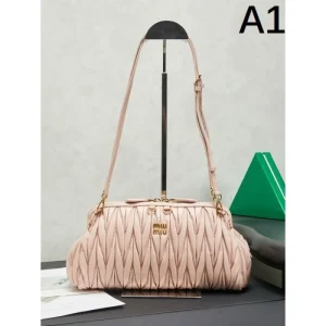 2026新品 トートバッグ MIU MIU ミュウミュウ モード可愛い 洗練高級感 商品画像 1