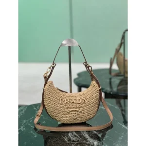 PRADA プラダ トートバッグ 2026新作 コーデの幅が広がる万能デザイン 商品画像 1
