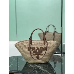 PRADA プラダ トートバッグ 2026新作 おしゃれに決まる万能アイテム 商品画像 1