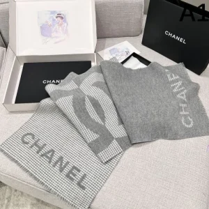 2026年新作 スカーフ CHANEL シャネル ラグジュアリー感溢れる上品スタイル 商品画像 1