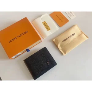 2026新品 二つ折り財布 LOUIS VUITTON ルイヴィトン 今季トレンド注目ブランド 人気モデル 商品画像 1