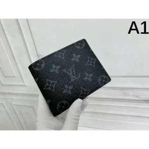 2026新品 二つ折り財布 LOUIS VUITTON ルイヴィトン 存在感抜群 ラグジュアリー人気作 商品画像 1
