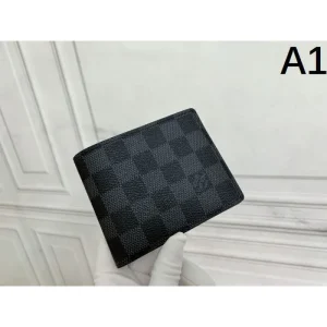 2026新品 二つ折り財布 LOUIS VUITTON ルイヴィトン 超人気美品 今だけ特別セール 商品画像 1