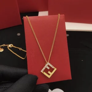 2026新品 ネックレス FENDI フェンデイ カジュアルコーデに最適 商品画像 1