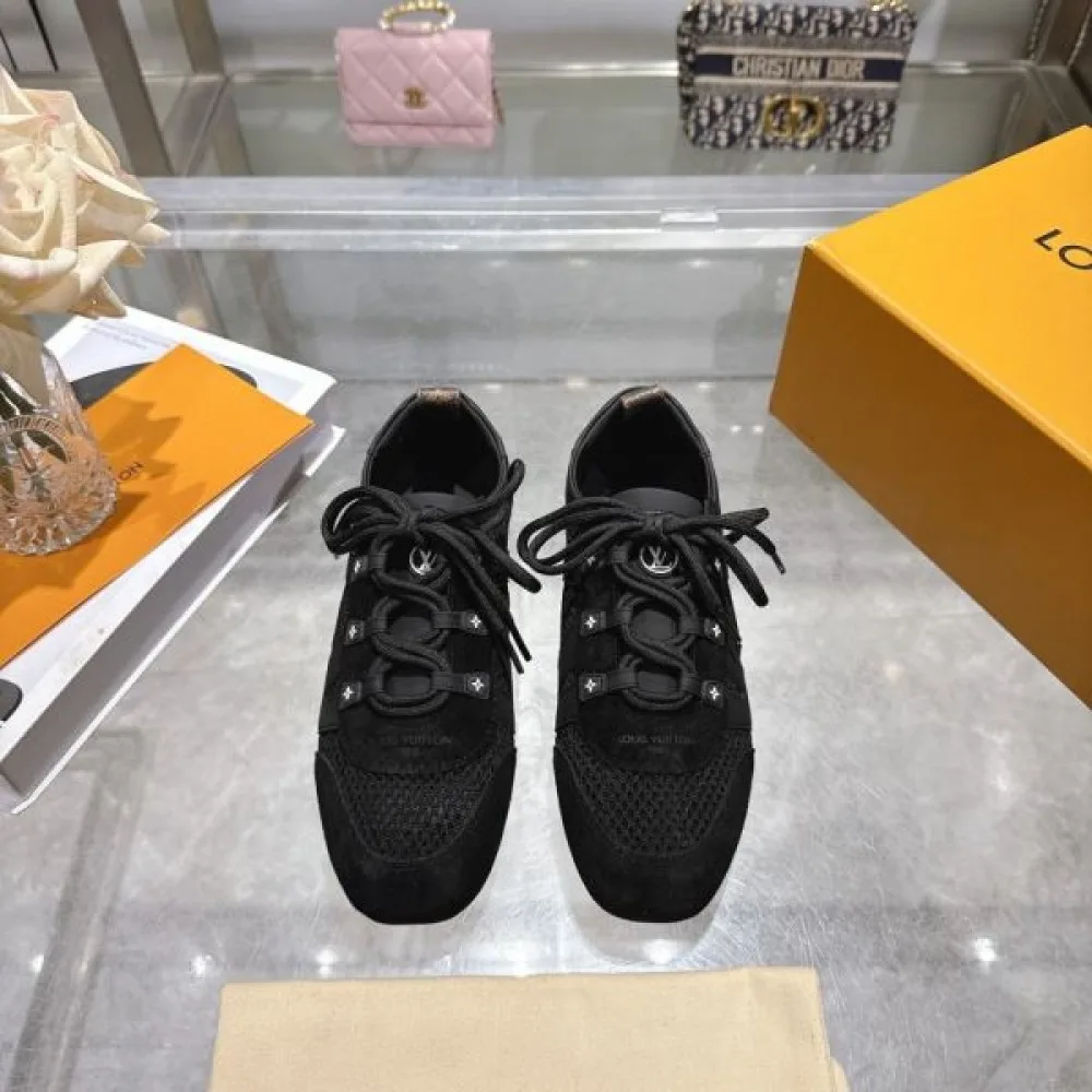 2026春夏新作 LOUIS VUITTON ルイヴィトン スニーカー ギフトにも最適なモデル 商品画像 2