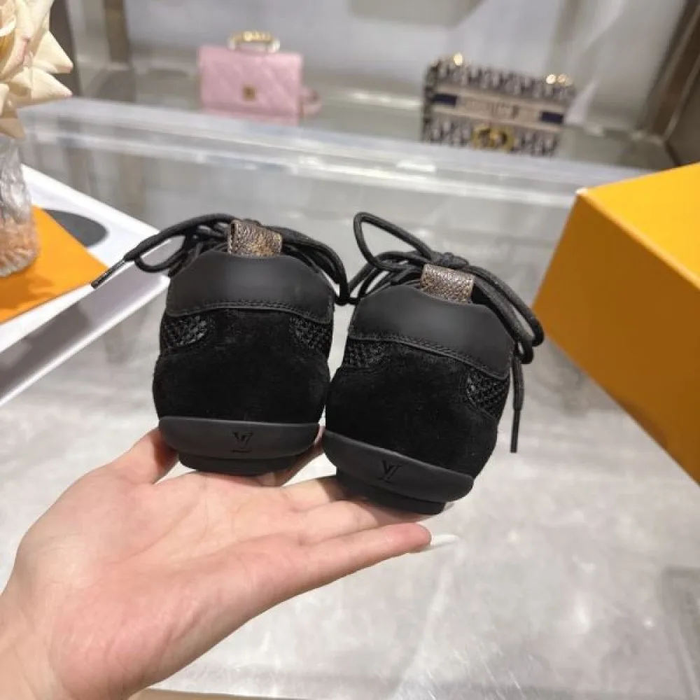 2026春夏新作 LOUIS VUITTON ルイヴィトン スニーカー ギフトにも最適なモデル 商品画像 8