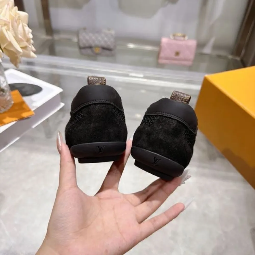 LOUIS VUITTON 2026SS ルイヴィトン スニーカー 定番人気アイテム 商品画像 9